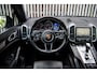 Porsche Cayenne (M2015) 4.8 V8 Turbo 520pk |DEALER ONDH| VOL OPTIES| Panorama|18-weg Stoelen + koeling/verw.|PDLS|Keyless|Camera|
