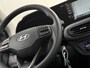 Hyundai i10 1.0 Comfort / Navigatie / Achteruitrijcamera / Parkeersensoren Achter / Airco / Cruise Control / Snel Leverbaar! /