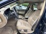 Volvo V70 2.4T 200PK Automaat Comfort Line Leder|Cruise|Trekhaak|Allseason