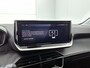 Peugeot 208 Allure 100 pk | Navigatie | Parkeersensoren Voor en Achter | LED Koplampen | DAB Ontvanger | Lederen Stuurwiel | Climate Control | Cruise Control | 16" Lichtmetalen Velgen | Apple Carplay/Android Auto |