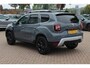 Dacia Duster 1.0 TCe 100 Bi-Fuel Journey / Full option! / Trekhaak / Camera / Half leder / 17'' / Keyless / Navigatie / DAB / Stoelverwarming / Cruise Control