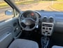 Dacia Logan MCV 1.6 Ambiance 7 Persoons Stuurbekrachtiging Audio-CD/MP3 Colorpakket Getint glas ABS 54005 km's incl. Nap! Nw Apk!