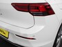 Volkswagen Golf 1.5 TSI 150pk Style Volkswagen Golf 1.5 eTSI 150pk Style | Navigatie | Climate Control | DAB | Digitale Cockpit | Keyless Start | Lichtmetalen velgen 17" | Parkeer Sensoren | Stoelverwarming