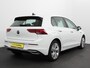Volkswagen Golf 1.5 TSI 150pk Style Volkswagen Golf 1.5 eTSI 150pk Style | Navigatie | Climate Control | DAB | Digitale Cockpit | Keyless Start | Lichtmetalen velgen 17" | Parkeer Sensoren | Stoelverwarming