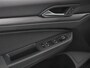 Volkswagen Golf 1.5 TSI 150pk Style Volkswagen Golf 1.5 eTSI 150pk Style | Navigatie | Climate Control | DAB | Digitale Cockpit | Keyless Start | Lichtmetalen velgen 17" | Parkeer Sensoren | Stoelverwarming