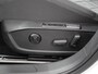 Volkswagen Golf 1.5 TSI 150pk Style Volkswagen Golf 1.5 eTSI 150pk Style | Navigatie | Climate Control | DAB | Digitale Cockpit | Keyless Start | Lichtmetalen velgen 17" | Parkeer Sensoren | Stoelverwarming