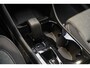 Volvo XC40 B4 Plus Dark Mild Hybrid 197pk | 2000 kg trekgewicht |Harman&Kardon Premium Audio | Elek.Verstelbare Voorstoelen| Memory Seats | Trekhaak | Google Maps | Verwarmbare Voorruit | Parkeer Camera Achter | Stoel & Stuurverwarming |