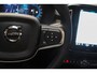 Volvo XC40 B4 Plus Dark Mild Hybrid 197pk | 2000 kg trekgewicht |Harman&Kardon Premium Audio | Elek.Verstelbare Voorstoelen| Memory Seats | Trekhaak | Google Maps | Verwarmbare Voorruit | Parkeer Camera Achter | Stoel & Stuurverwarming |