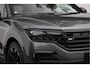 Volkswagen Touareg 3.0 TDI 231pk R-Line Pano 21'' Luchtvering IQ-light Trekhaak