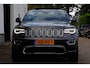 Jeep Grand Cherokee 3.6 286PK 4WD Aut.*Perfect Onderh.*Incl. BTW*Luchtvering/ACC/Pano/Stoelverw.V+A/Stuurverw./Stoelkoeling/H&K/Keyless Entry+Go/Elek. Klep/LED/DAB/Camera/Parkeersens.V+A/20 inch LM/VOL*