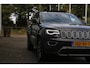 Jeep Grand Cherokee 3.6 286PK 4WD Aut.*Perfect Onderh.*Incl. BTW*Luchtvering/ACC/Pano/Stoelverw.V+A/Stuurverw./Stoelkoeling/H&K/Keyless Entry+Go/Elek. Klep/LED/DAB/Camera/Parkeersens.V+A/20 inch LM/VOL*