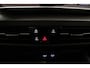 Volkswagen Golf Life Edition 1.5 eTSI 115pk DSG Automaat Adaptive cruise control, Parkeersensoren, Stoelverwarming, App connect, LED koplampen, Stuurwiel verwarmd, Airco, DAB, Radio