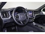 Volvo XC60 T6 Recharge AWD Plus Black Edition - LONG RANGE - Luchtvering - Panorama/schuifdak - IntelliSafe Assist & Surround - 360º Camera - Adaptieve LED koplampen - Verwarmde voorstoelen, stuur & achterbank - Parkeersensoren voor & achter - Elektr. bedienb. voorstoelen met geheugen - Draadloze tel. lader - Extra getint glas - Elektr. inklapbare trekhaak - 21' LMV