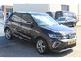Volkswagen T-Cross 1.0 TSI 2x R-Line 2x R-Line Automaat/Navigatie/Virtual cockpit/Adaptive cruise control/Achteruitrijcamera/Parkeersensoren rondom/Apple carplay/Stoelverwarming/Climate control/IQ light/DAB/Draadloze telefoonlader.