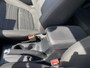 Kia Stonic 1.0 T-GDi MHEV DynamicPlusLine Automaat, 1e eign. NL-auto, Dealeronderhouden, Navigatie & CarPlay, parkeersensoren, achteruitrij camera, cruise control, keyless, two-tone uitvoering zwart dak