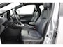 Toyota RAV4 2.5 Hybrid AWD Bi-Tone | Trekhaak | Stoel-/stuurverwarming | Verwarmbare voorruit | Keyless | Apple Carplay / Android Auto