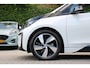 BMW i3 Basis 120Ah 42 kWh | ORIGINEEL NL! | 19'' LMV | STOELVERWARMING | PARK SENSOR | CRUISE | CLIMA
