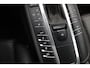 Porsche Macan 2.0 / Panoramadak / Camera / Luchtvering / 21'' / Sportchrono + Design / Bose / Dodehoek / Apple CarPlay / Stoel+Stuurverwarming / Luxe Leder / Stoelverwarming / ACC