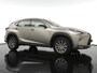 Lexus NX 300h Business Line - 26.000 km - Navigatie - Camera - 17 inch LM velgen - Climate control - Cruise control - 12 maanden garantie
