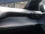 Peugeot e-208 EV *Auto van de Week!* GT Pack 50kWh 136PK Automaat, Rijklaarprijs, Alcantara Stoelverwarming 3 Fase lader DAB+ Camera Navigatie