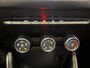 Dacia Duster 1.0 TCe Prestige TREKHAAK / ACHTERUITRIJCAMERA / CRUISE CONTROLE / PARKEER SENSOREN / NAVIGATIE