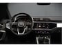 Audi Q3 45 TFSI e Advanced edition | Navigatie | Keyless | Stoelverwarming | Camera | Stuurverwarming | Parkeersensoren | Black Edition | Adaptive Cruise Control | DAB | Navigatie | Ambiance Verlichting | Digital Dash | LED |