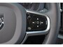 Volvo XC60 T6 Recharge AWD Plus Dark - Panorama/schuifdak - IntelliSafe Assist & Surround - 360º Camera - Verwarmde voorstoelen, stuur & achterbank - Parkeersensoren voor & achter - Elektr. bedienb. voorstoelen met geheugen - Draadloze tel. lader - Elektr. inklapbare trekhaak - 19' LMV