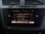 Volkswagen Tiguan 1.5 TSI R-Line Business 150pk DSG | Trekhaak | Achteruitrijcamera | Climate Control | LED | Navigatie |
