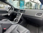 Volvo V60 2.0 T4 Business Sport | Camera | Leder | Panoramadak | Stoelverwarming | Parkeersensoren voor en achter | Xenon | Trekhaak |