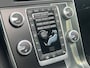 Volvo V60 2.0 T4 Business Sport | Camera | Leder | Panoramadak | Stoelverwarming | Parkeersensoren voor en achter | Xenon | Trekhaak |