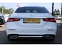 Mercedes-Benz E-klasse 300e AMG Line DISTRONIC PLUS WIDESCREEN SFEER CARPLAY TREKHAAK