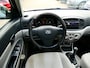 Hyundai Accent 1.4i Dynamic 97pk Sedan Airco Trekhaak 1100kg. 1e eigenaar
