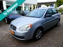 Hyundai Accent 1.4i Dynamic 97pk Sedan Airco Trekhaak 1100kg. 1e eigenaar