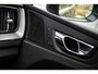 Volvo XC60 2.0 B5 AWD Inscription | Panorama dak | Head-up display | Adaptieve cruise control | Elektrisch verstelbare voorstoelen | Stoel/stuur verwarming | Harman/Kardon | 21" Velgen |