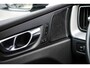 Volvo XC60 2.0 B5 AWD Inscription | Panorama dak | Head-up display | Adaptieve cruise control | Elektrisch verstelbare voorstoelen | Stoel/stuur verwarming | Harman/Kardon | 21" Velgen |