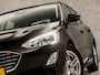 Ford Focus 1.0 EcoBoost Sport (APPLE CARPLAY, GROOT NAVI, LANE ASSIST, SPORTSTOELEN, CRUISE, PARKEERSENSOREN, LM VELGEN, NIEUWSTAAT)