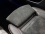 Mercedes-Benz A-klasse 180 AMG Sport Automaat (SCHUIFDAK, APPLE CARPLAY, SFEERVERLICHTING, BURMESTER, KEYLESS, LEDER/ALCANTARA, CAMERA, SPORTSTOELEN, STOELVERWARMING, WIDESCREEN, GETINT GLAS, NIEUWSTAAT)