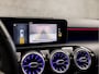 Mercedes-Benz A-klasse 180 AMG Sport Automaat (SCHUIFDAK, APPLE CARPLAY, SFEERVERLICHTING, BURMESTER, KEYLESS, LEDER/ALCANTARA, CAMERA, SPORTSTOELEN, STOELVERWARMING, WIDESCREEN, GETINT GLAS, NIEUWSTAAT)