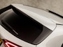 Mercedes-Benz A-klasse 180 AMG Sport Automaat (SCHUIFDAK, APPLE CARPLAY, SFEERVERLICHTING, BURMESTER, KEYLESS, LEDER/ALCANTARA, CAMERA, SPORTSTOELEN, STOELVERWARMING, WIDESCREEN, GETINT GLAS, NIEUWSTAAT)