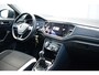 Volkswagen T-Roc 1.5 TSi 150pk Sport LED | Panoramadak | Virtual | Carplay | Trekhaak | 18 Inch LMV