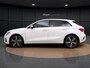 Audi A3 Sportback 40 TFSI e 204 PK Business Edition | Stoelverwarming | Apple CarPlay | Getint Glas | 18 inch |