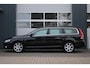 Volvo V70 1.6 T4 Nordic+ Automaat Clima/Cruise/Navi/Xenon/Leder/Stoelverwarming/Bluetooth/Trekhaak/Dealeronderhouden/APK:12-8-2026