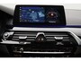 BMW 5-Serie 530e iPerformance High Executive 2018 | Schuifkantel Dak | Stoel & Stuurverwarming | Stoel Verkoeling | Carplay | Lederen Memory Stoelen | Navigatie | Adaptive Cruise Control | Onderhoudshistorie