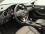 Mercedes-Benz CLA Shooting Brake 180 Business | Panoramadak | Parkeersensoren | Stoelverwarming