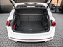 Volkswagen Tiguan 1.5 TSI R-Line / Panoramadak / IQ Light / Adaptive Cruise Control / 20" LMV