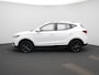 MG ZS EV Luxury 45 kWh | Automaat | Panoramadak | Leder | Navigatie | Airco | Achteruitrijcamera | Apple Carplay / Android Auto | Stoelverwarming | Lichtmetalen Velgen |