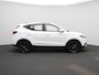 MG ZS EV Luxury 45 kWh | Automaat | Panoramadak | Leder | Navigatie | Airco | Achteruitrijcamera | Apple Carplay / Android Auto | Stoelverwarming | Lichtmetalen Velgen |