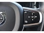 Volvo V60 2.0 T6 Twin Engine AWD Momentum Pro Cruise control | Extra getint glas | 18" lichtmetalen velgen | Adaptieve LED koplampen | Parkeersensoren achter | Parkeercamera | Trekhaak | Elektr. bedienbare achterklep |