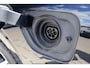 Volvo V60 2.0 T6 Twin Engine AWD Momentum Pro Cruise control | Extra getint glas | 18" lichtmetalen velgen | Adaptieve LED koplampen | Parkeersensoren achter | Parkeercamera | Trekhaak | Elektr. bedienbare achterklep |