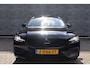 Volvo V60 2.0 T6 Twin Engine AWD Momentum Pro Cruise control | Extra getint glas | 18" lichtmetalen velgen | Adaptieve LED koplampen | Parkeersensoren achter | Parkeercamera | Trekhaak | Elektr. bedienbare achterklep |